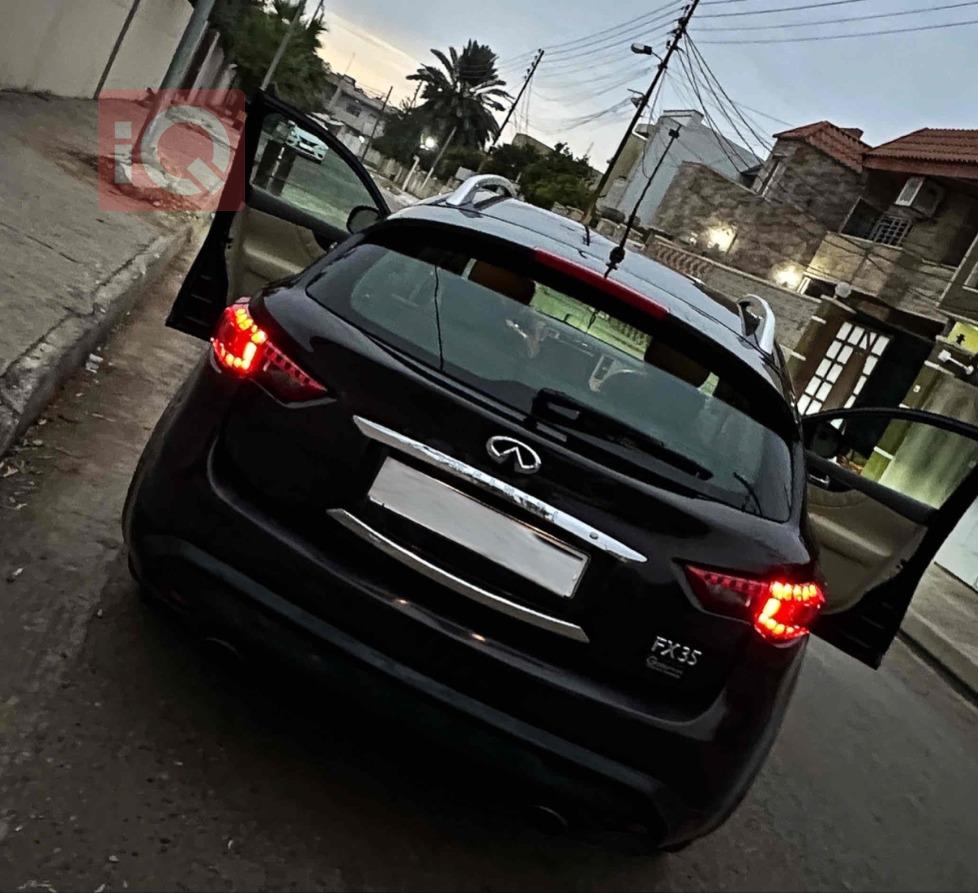 Infiniti FX